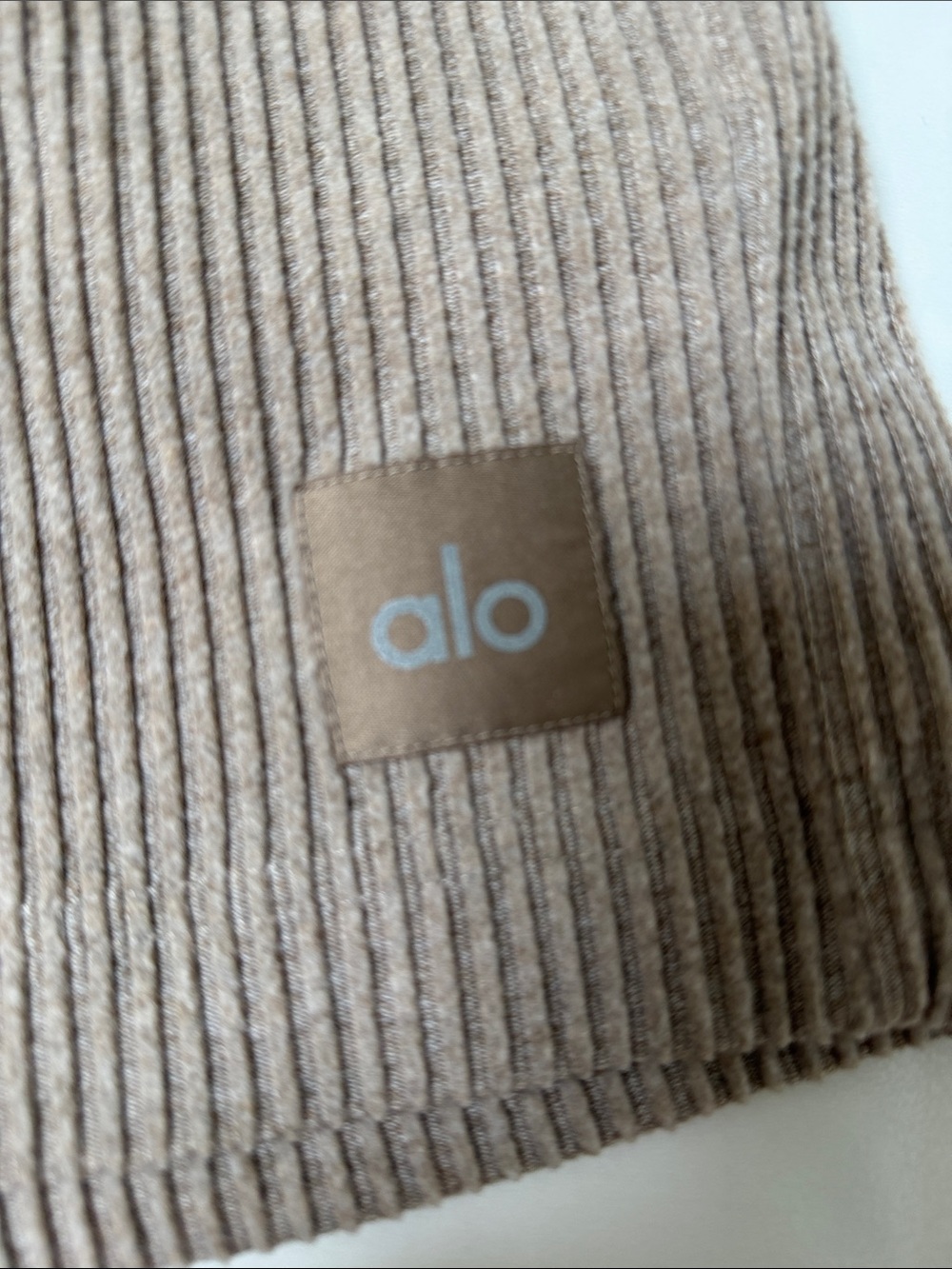 Alo Yoga Muse Ribbed Shorts In Gravel Heather - Picture 4 of 5